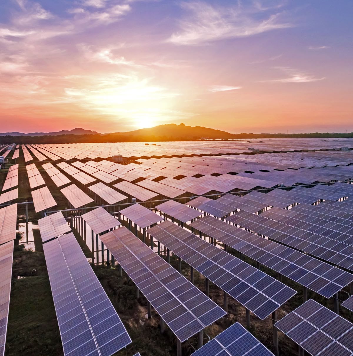 Sistema de geração fotovoltaica instalado em telhado